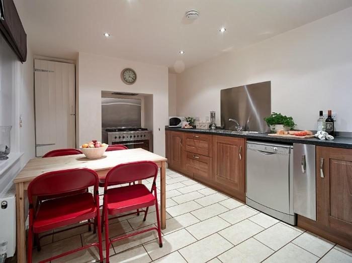 Quayside Villa Уитби Екстериор снимка